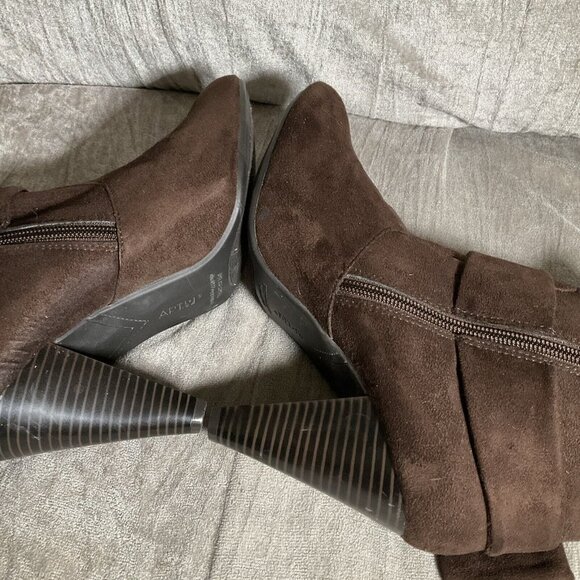 Apt 9 Black Slouchy Zip Side Ladies Dress Boots With Buckle 4” Heel size 10 - Picture 4 of 11